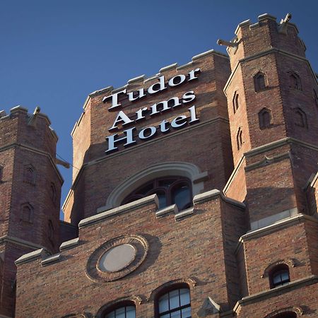 The Tudor Arms Hotel Cleveland - A Doubletree By Hilton Zewnętrze zdjęcie