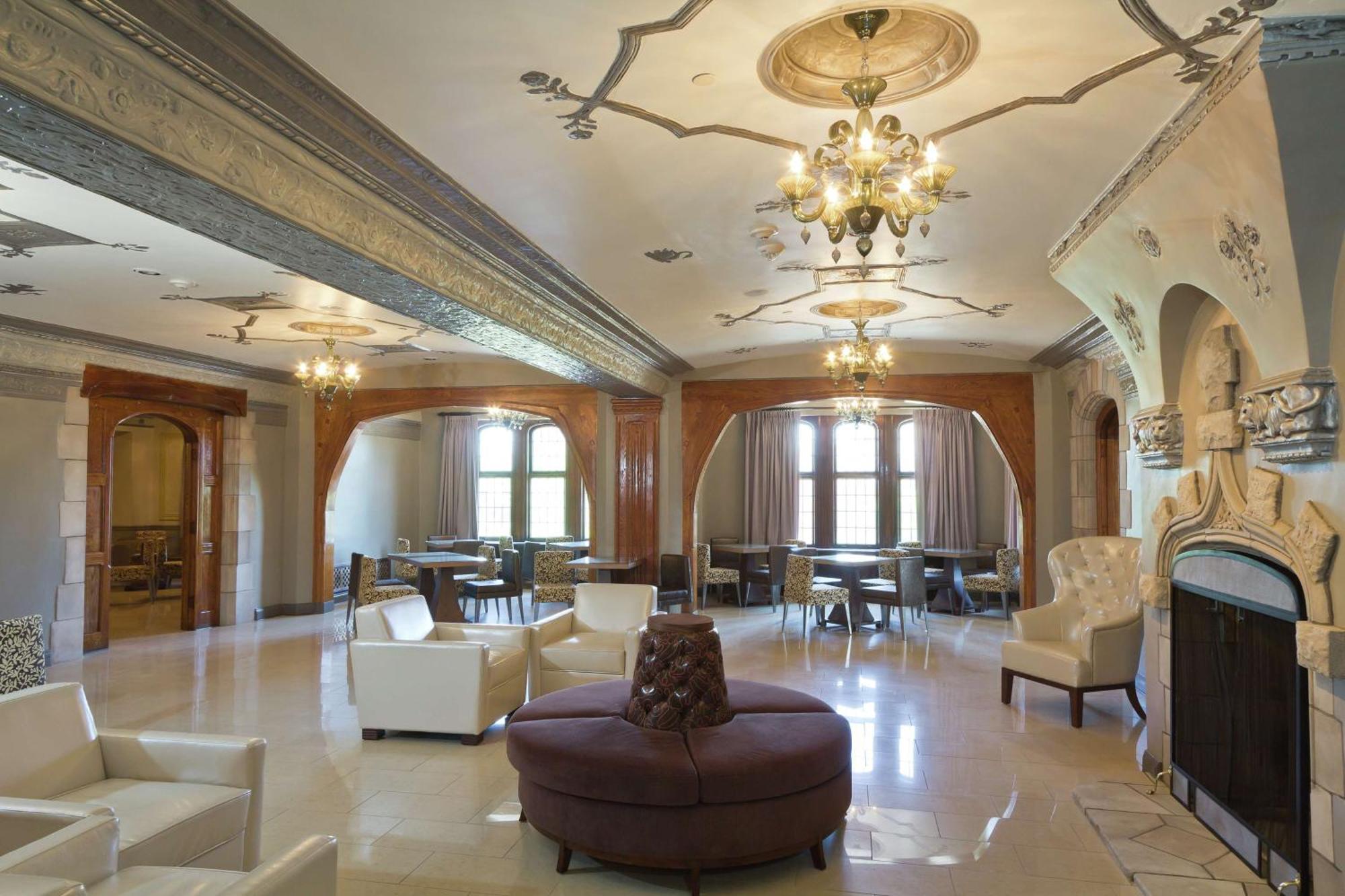 The Tudor Arms Hotel Cleveland - A Doubletree By Hilton Zewnętrze zdjęcie