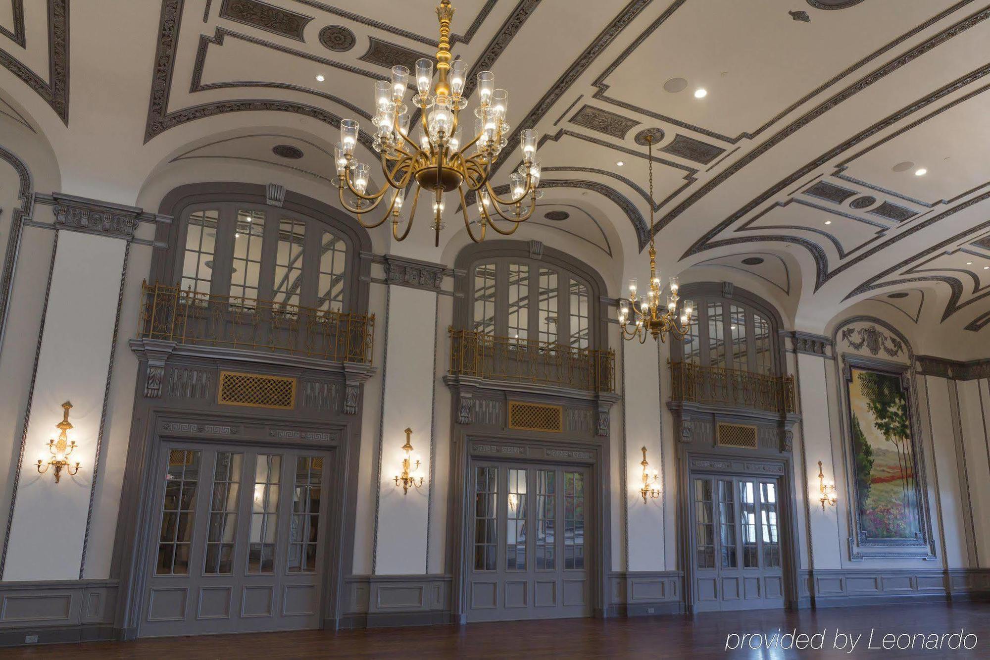 The Tudor Arms Hotel Cleveland - A Doubletree By Hilton Zewnętrze zdjęcie