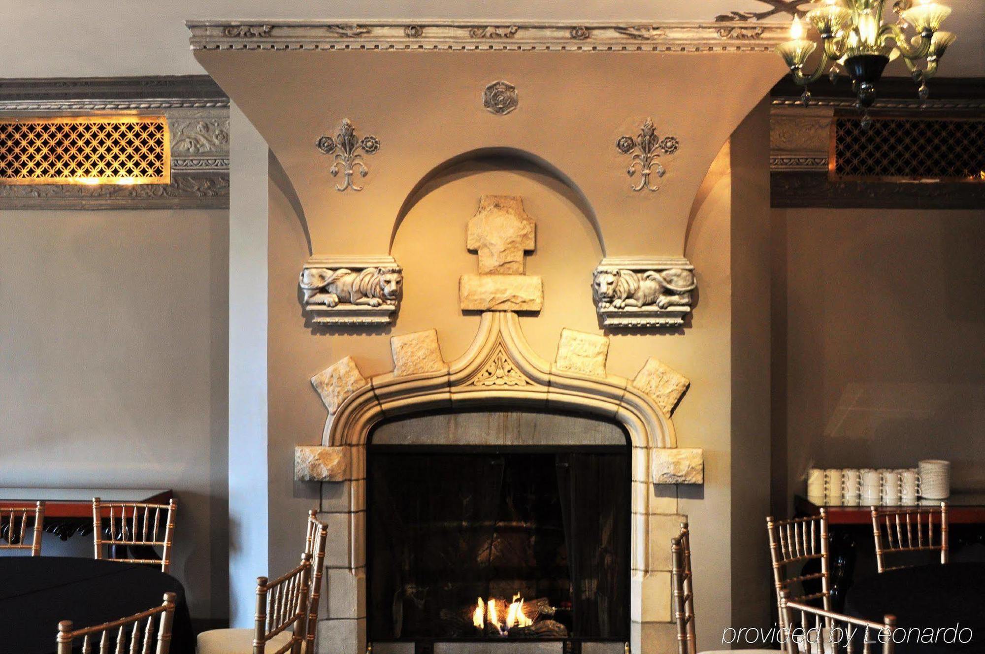 The Tudor Arms Hotel Cleveland - A Doubletree By Hilton Zewnętrze zdjęcie