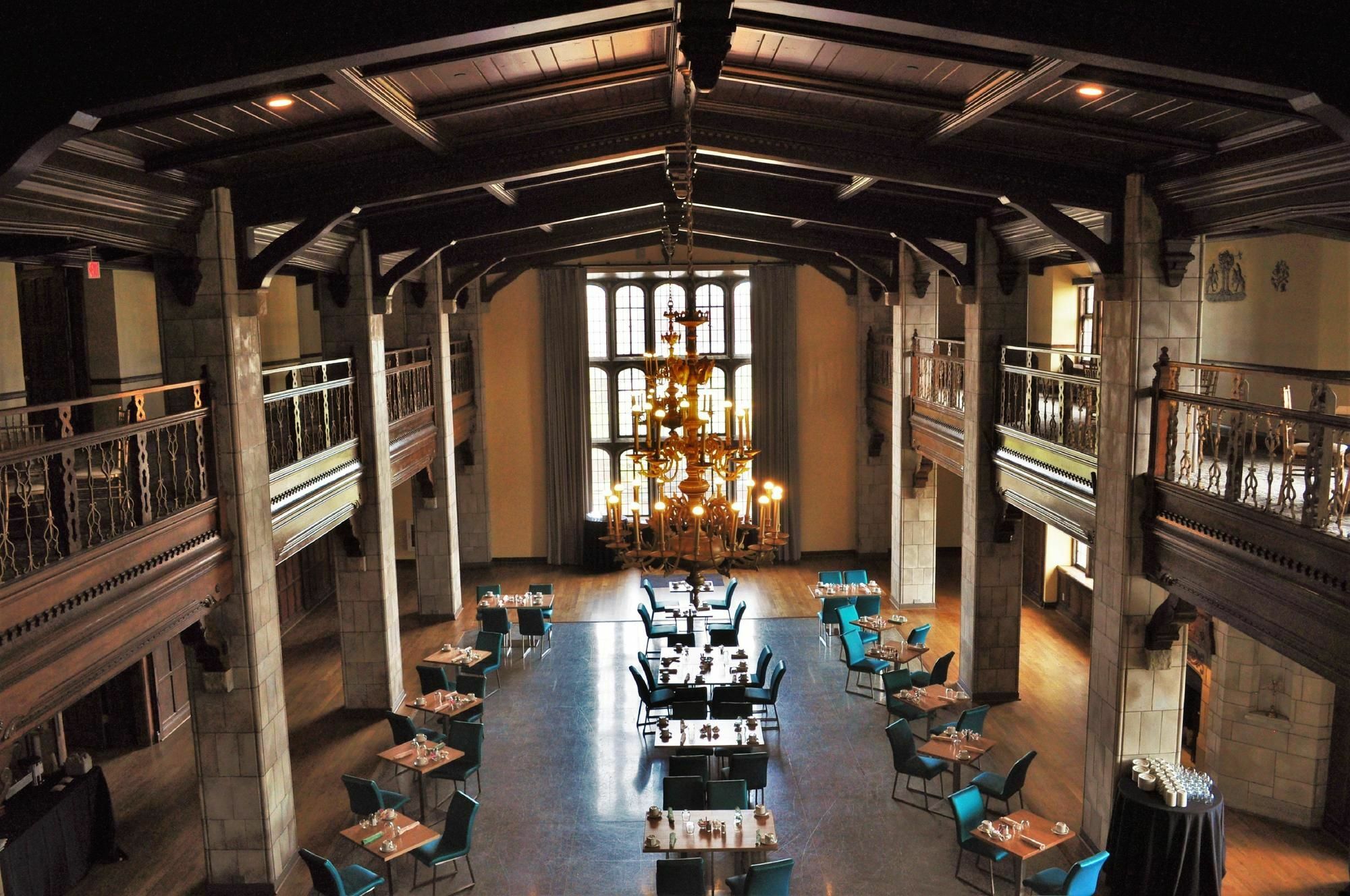 The Tudor Arms Hotel Cleveland - A Doubletree By Hilton Zewnętrze zdjęcie